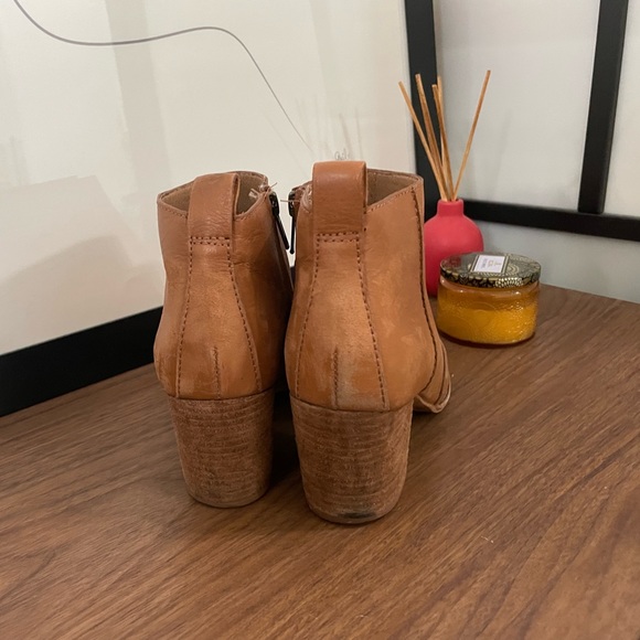 Madewell Genuine Leather Brenner Boot - Picture 3 of 4
